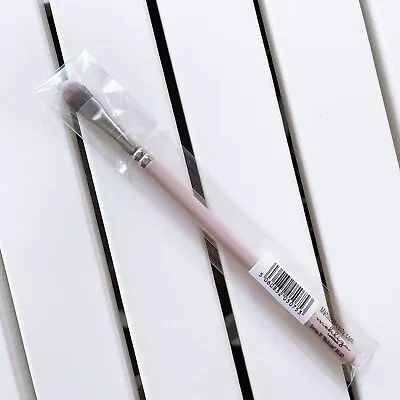 £15 • Buy Cut Crease Concealer Flat Definer Eyeshadow Flat Makeup Brush By Mehliza London 