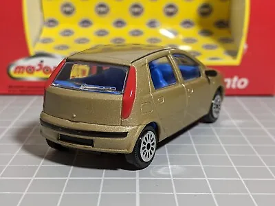 Fiat Punto Mk2 5 Door 1999 Oro Lingotto Gold 1/43 MAJORETTE 5913528 • $18.66