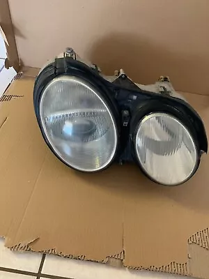 02-06  Mercedes-Benz CL500 Headlight Passenger Right Head Lamp Light 215820066 • $300