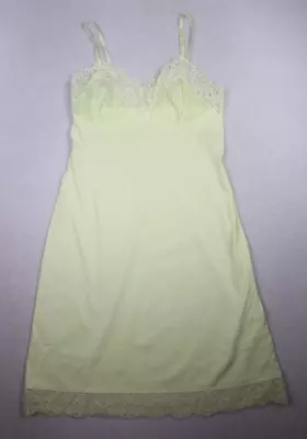 Vintage Women's Yellow Dress Slilp - Full Slip - Vassarette By Munsingwear - 34 • $10.44