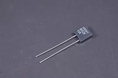 Y007575R0000F0L Vishay Metal Foil Resistor 75 Ohm 1% 300mW Rad VSR-75R000-1% • $9.84