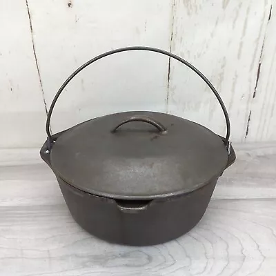 Vintage  Cast Iron 8 DO 5qt Dutch Oven With Lid And Wire Handle 10.25  USA Made  • $49.99