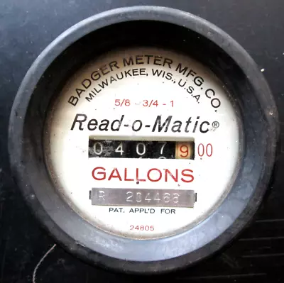 VINTAGE READ-O-MATIC BADGER METER MFG. Co. MILWAUKEE WIS BAKELITE WATER METER • $8