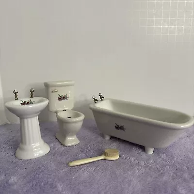 Doll House Miniatures Ceramic Bath Set  Toilet Tub Pedestal Sink  Scrub Brush • $13.75
