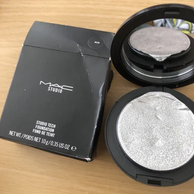 £16.99 • Buy Mac Studio Tech Foundation Fond De Teint NC20