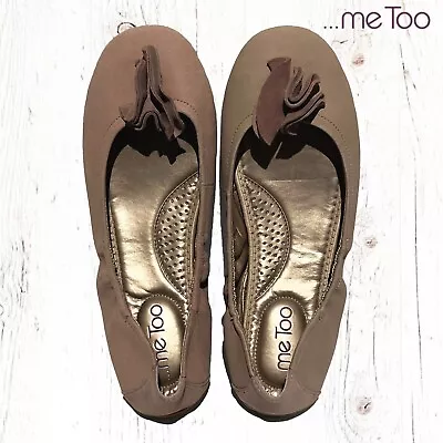 New Me Too Lexi Round Toe Flats Leather With Leather Flower Detail Size 8M • $24.99