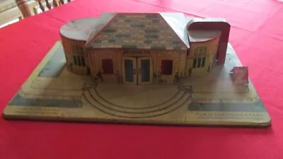 MARX 1950s O GAUGE TIN LITHO TRAIN STATION • $35