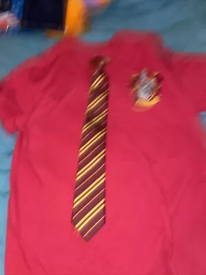 Bioworld Harry Potter Gryffindor Short Sleeve T-Shirt And Clip On Tie  (Large ) • $5.95