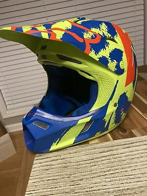 $315 • Buy Fox V3 MARS Helmet Medium Yellow. Used But In Great Condition.