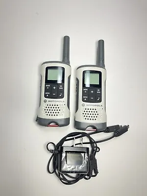 Motorola Talkabout T260 Two-Way Radio / Walkie Talkies Rechargeable 2-PACK • $35.99