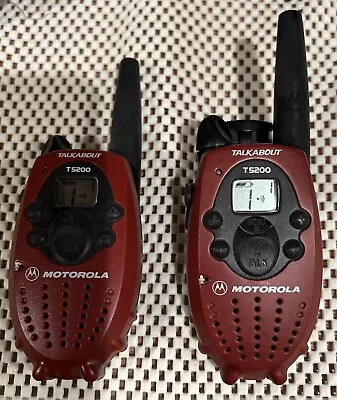 Mint Motorola T5200 Talkabout Two-Way Radio Set Of 2 Tested & And Working Great • $14.99