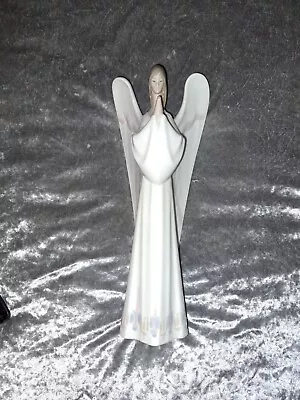 £150 • Buy Nao Figurine Angels Prayer