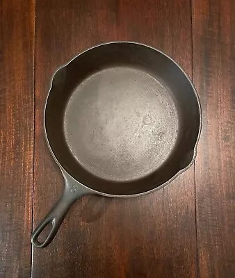 Antique Vollrath Ware #8 Cast Iron Skillet Great Condition • $100