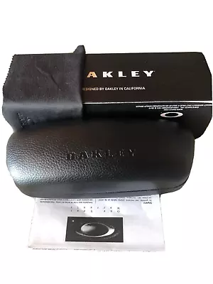 Oakley Hard Case W/cleaning Cloth And Box Eyeglasses Sunglasses NIB • $14.99