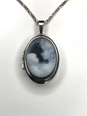 Sterling Silver Locket With Mother & Child Cameo Front • $107.35