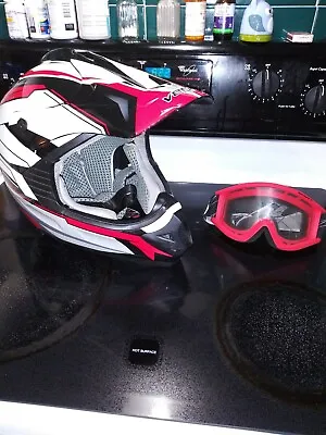 Vega Viper Motocross Offroad Dirt Bike Skull Helmet ECE R 22.05 1350g! S Goggles • $23.20