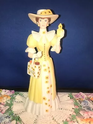 Avon 2012 Mrs. Albee Presidents Award Porcelain Statuette 10  Tall • $9.99