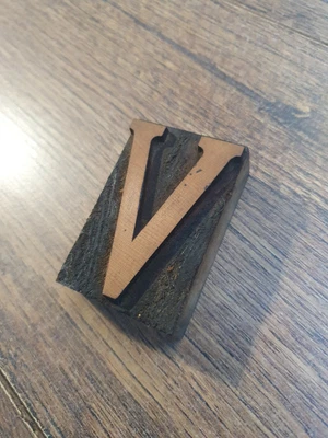 £12.99 • Buy Vintage Printers Block Letterpress Wooden Printing Large LETTER V Collectable
