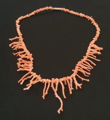 Vintage Mid-Century Mediterranean Coral Drop Necklace • $30