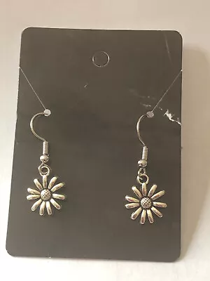 Fashion Jewelry Earrings Vintage Daisy  For Women And Girls SE18 • $2