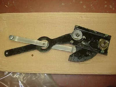 NOS!  M211/M135 Front Passanger Door Window Regulator RH P/N: 7410722 • $39.99