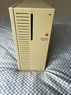 Vintage Apple Macintosh Quadra 700 • $300