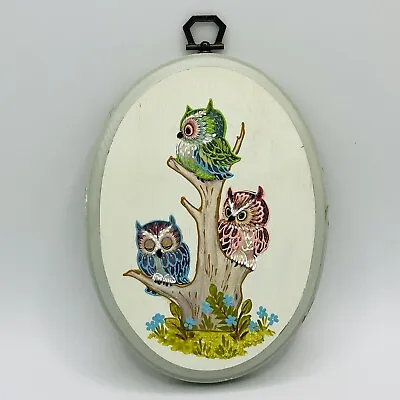 Vintage 3 Owls On Tree Plaque Wall Decor Oval Green Pink Blue • $15.99