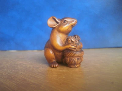 £24.99 • Buy Hand Carved Wood Netsuke Mouse With Basket Of Food Collectable Boxwood Figure
