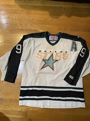 VTG Dallas Stars CCM Jersey Mike Modano   9 Men’s XL • $224.99