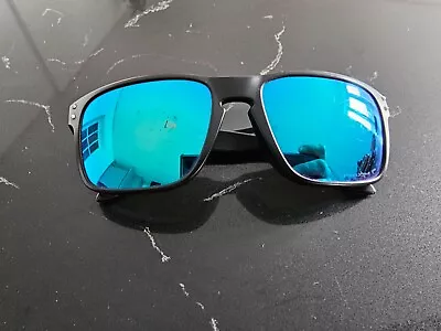 Oakley HOLBROOK Black Frame Polarized Mirror Sunglasses. OO9102-F055. • £19.99