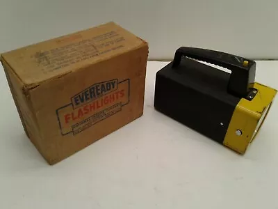 Vintage 6 Volt  Eveready Flashlight Lantern No. 59 With Original Box • $25