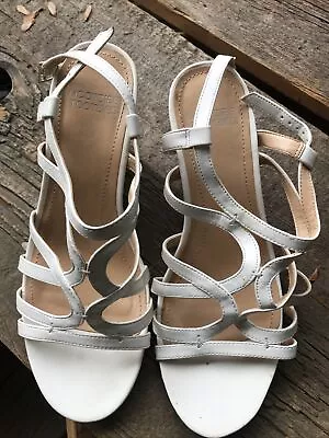 Mootsies Tootsies Sandals 9.5 White • $5