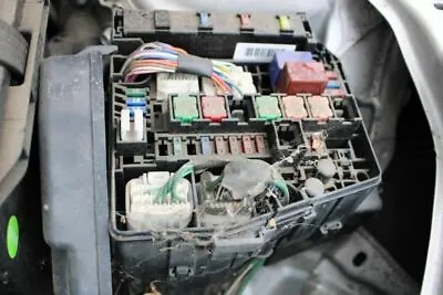 Engine Fuse Relay Box AT 06 07 08 09 2010 11 TOYOTA YARIS (wires Are Cutted) #o • $119