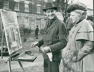 1951 Kind Lady Original Press Photo Ethel Barrymore Maurice Evans • $6