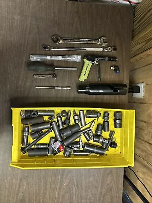 (6A) Broken Lot Of GearWrench Wrench Double Ended Ratchet Wrench Sockets Etc • $24.99