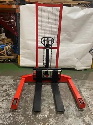 Warrior SFH10W12 Manual Stacker • £720