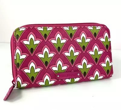 Vera Bradley Petite Pink Zip Wallet Accordion Floral Faux Leather G1 • $19.99