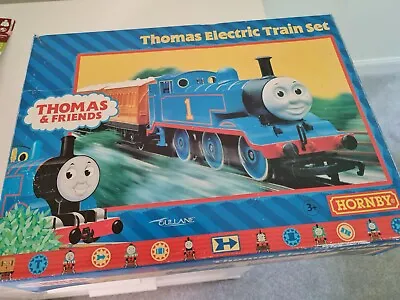 Hornby R9043 Thomas Electric Trainset With Thomas Tank Loco & Annie & Clarabel  • £90