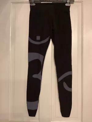 Manuka Om Yoga Leggings Black Grey Om Design Size 8 XS  • £18