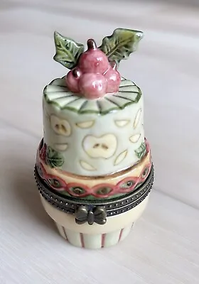 Villeroy & Boch Trinket Box Porcelain Hinged Christmas Cup Cake Feast Gift Green • $14.99