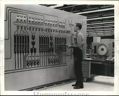 1963 Press Photo Engineer Don Morrison Monitors Control Panel For Weighing Grain • $19.99