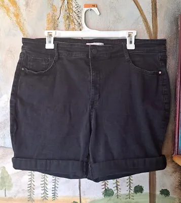 $5 • Buy Nine West Bermuda Black Denim Shorts Mid Rise Cuffed Women Size 18