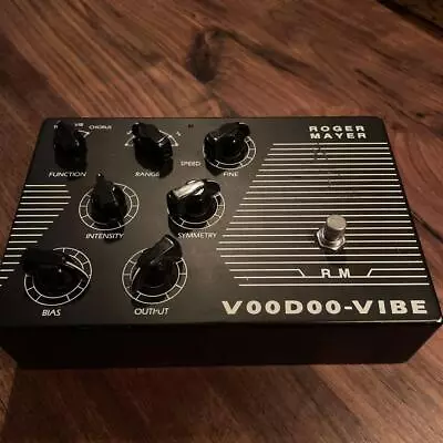 Roger Mayer Voodoo Vibe Tremolo Vibrate Chorus Guitar Effect Pedal • $420