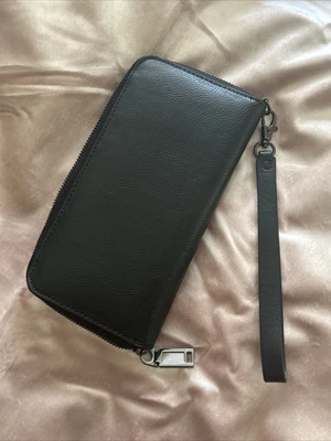 $15 • Buy Zara Clutch Wallet
