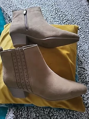 New Faux Suede Beige Ankle Boots By Mantaray Size 5 • £9.99