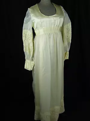 HANDMADE BY RITA Vtg 60-70s Ivory Lace Satin Mod Wedding Dress-Bust 34/XS • $14.98