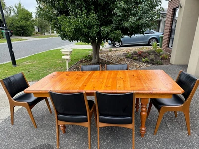 $500 • Buy Solid Wood Extendable Rectangular Dining Table And Six Black Vinyl/wood Chairs