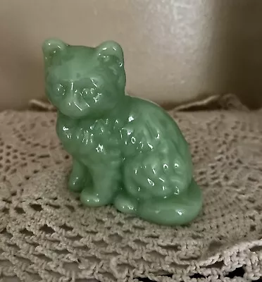 MOSSER   Glass  Jade  Jadeite  Fluffy  Persian  Sitting   3”  Kitten Kitty   CAT • $14.99