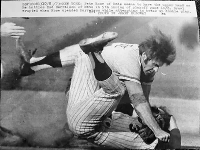 1973 Pete Rose Mlb Baseball Photo Fights Bud Harrelson Cincinnati Reds Legend  • $90.54