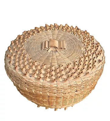 Iroquois Basket ~ Fancy Porcupine-weave ~ 20th Century Maine • $375